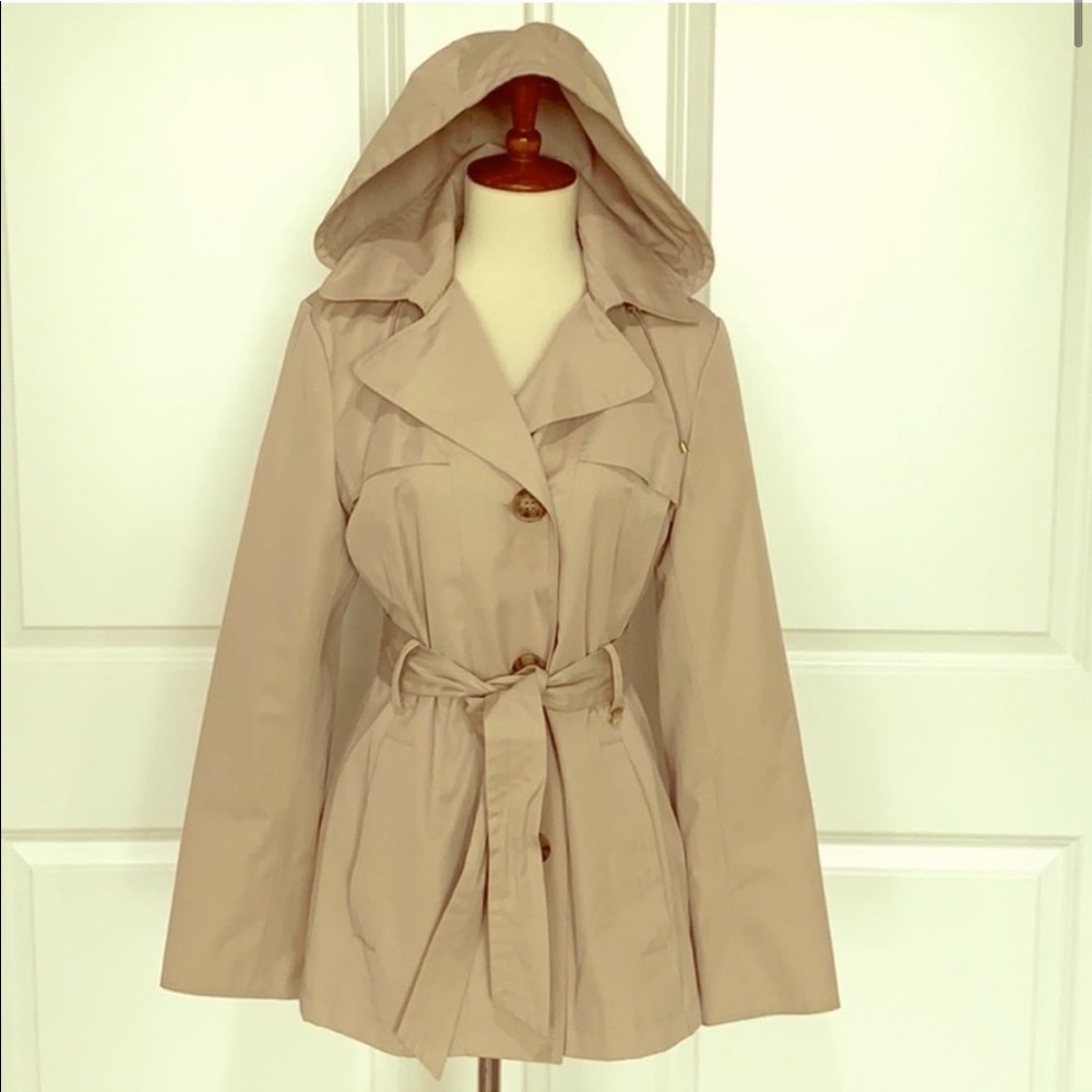 Ellen Tracy Trench Coat w/ Hood & Tie Waist Belr
